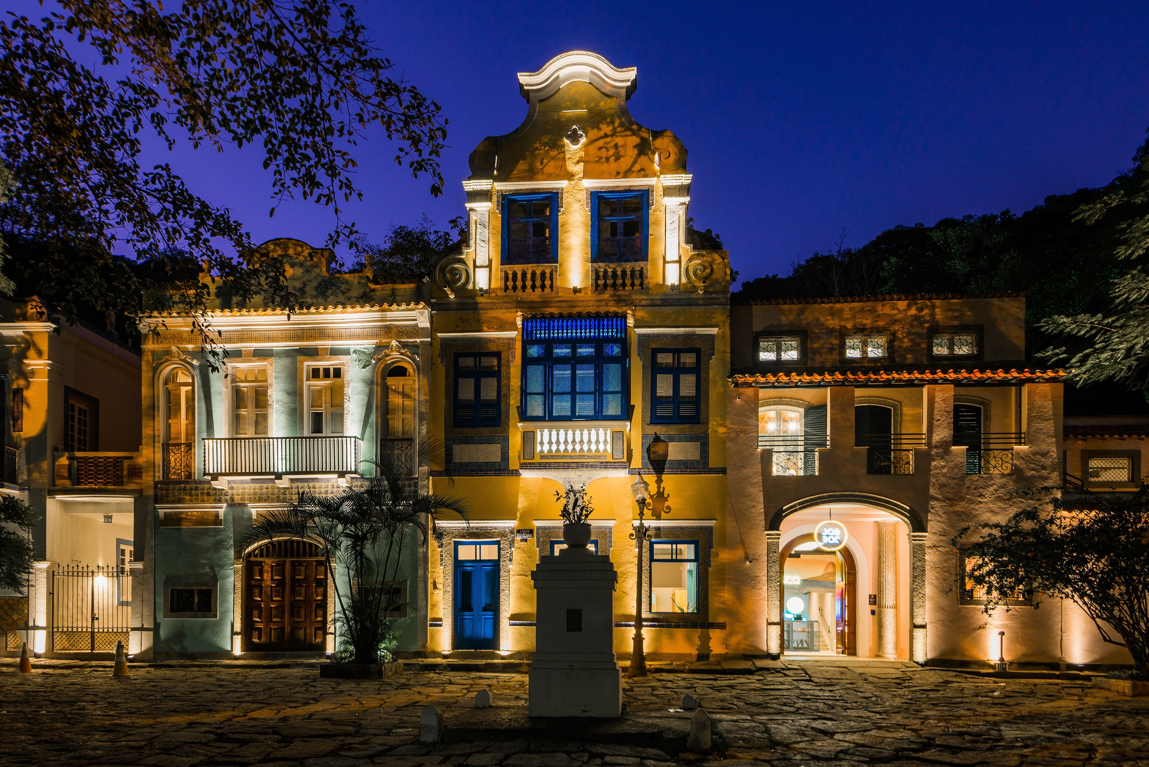 Conheça o Largo do Boticário no Rio de Janeiro