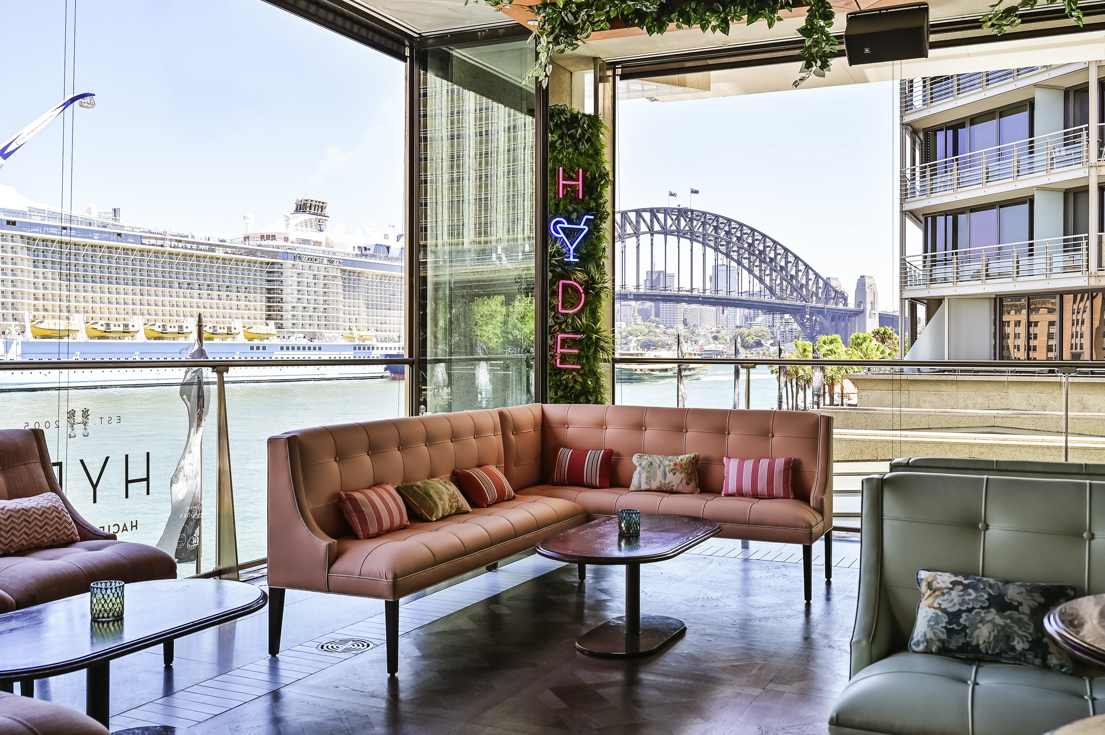 Sydney bars with a view - uncover great spots for scenic drinking